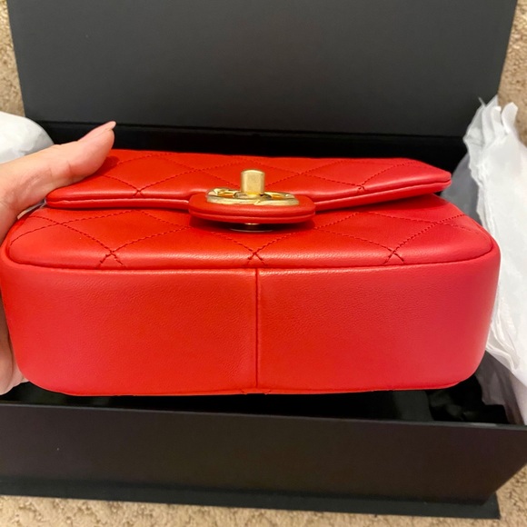 Authentic Chanel in the loop mini flap bag SP2020 - Picture 3 of 10